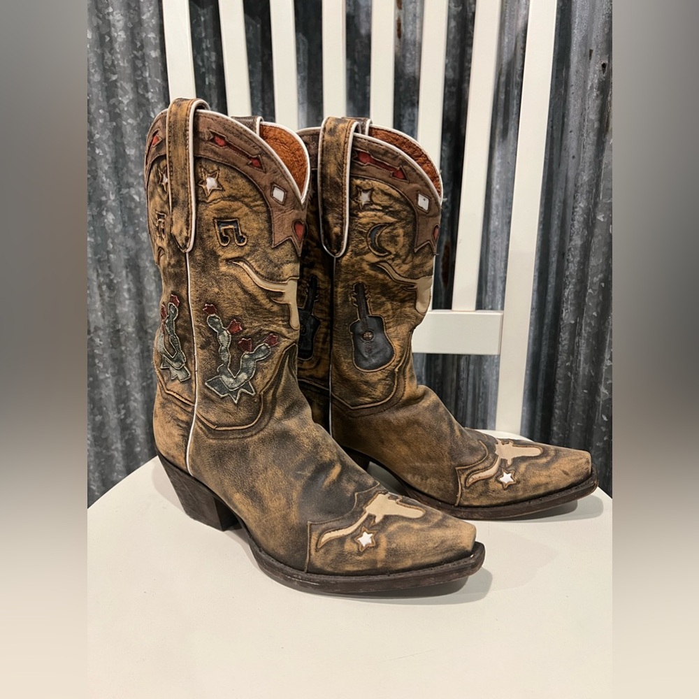 Dan Post Women’s Cowgirl Boots